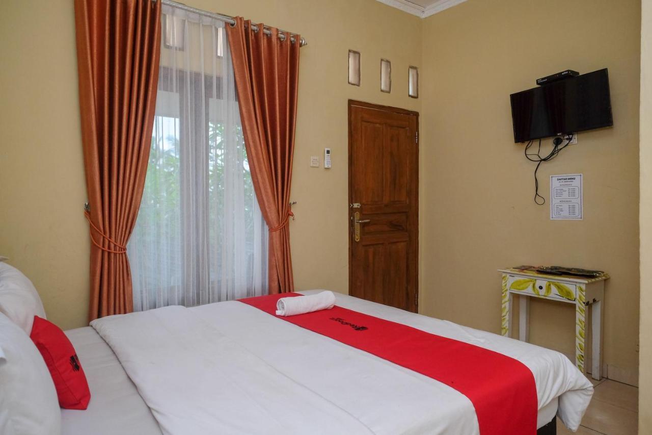 Reddoorz At Paris Ocean Hotel Parangtritis Buitenkant foto
