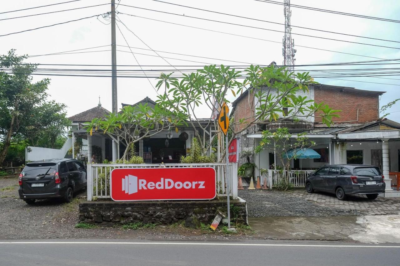 Reddoorz At Paris Ocean Hotel Parangtritis Buitenkant foto