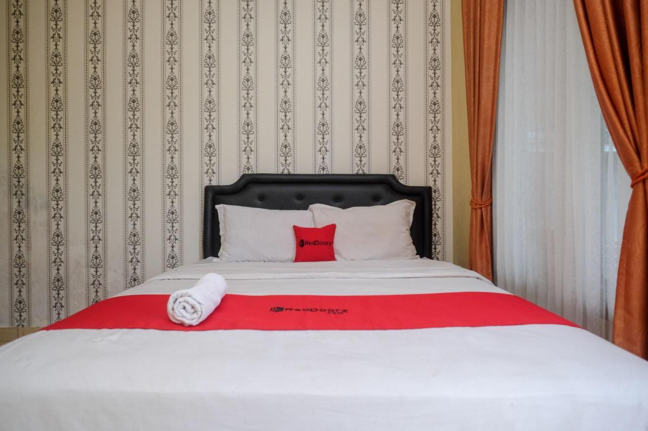 Reddoorz At Paris Ocean Hotel Parangtritis Buitenkant foto